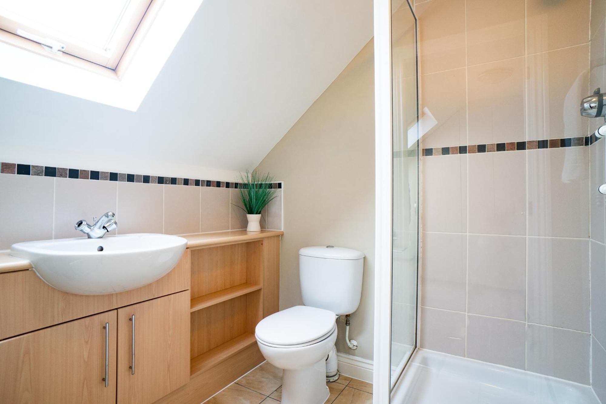 Entire 4 Bed Cosy Luxury Spacious House Huntingdon Exterior photo